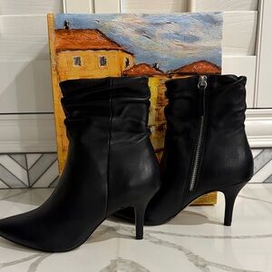 Bella Vita Black Heeled Boots